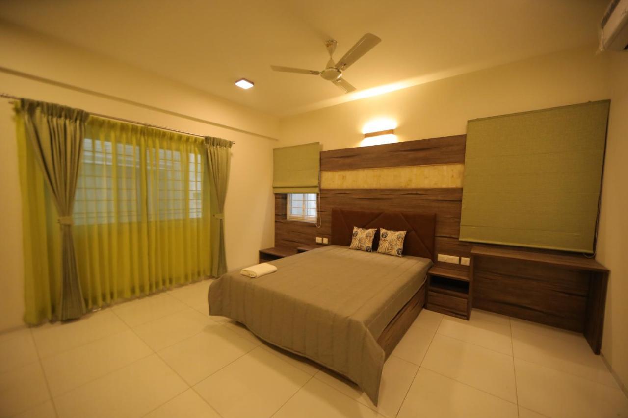 Vrr Astoria Hotel & Convention Center Bangalore Exterior photo