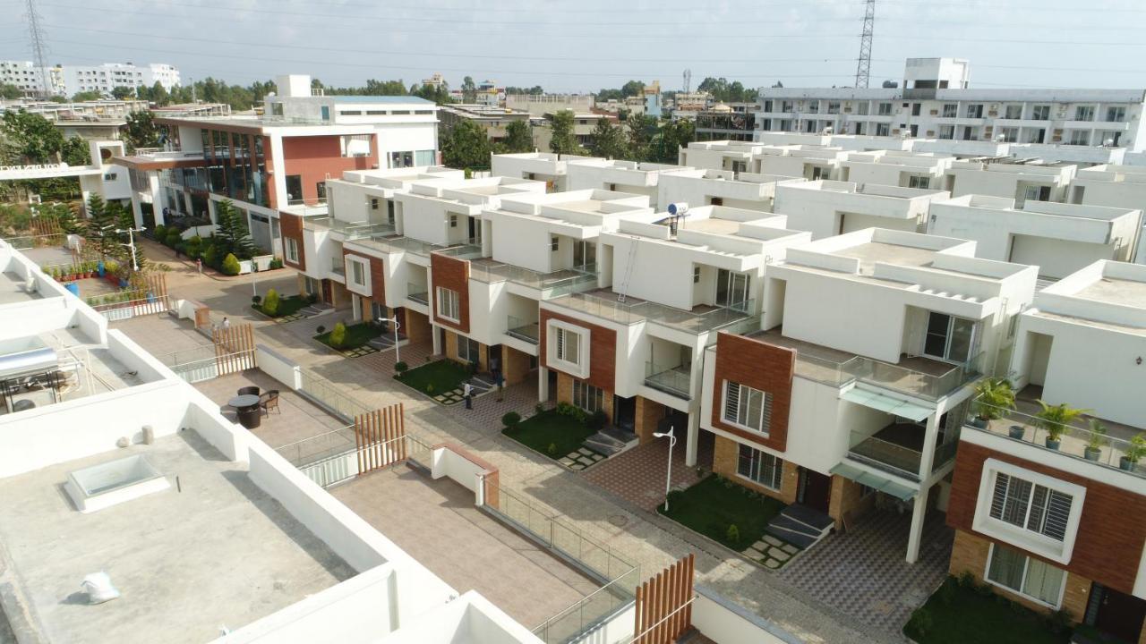 Vrr Astoria Hotel & Convention Center Bangalore Exterior photo
