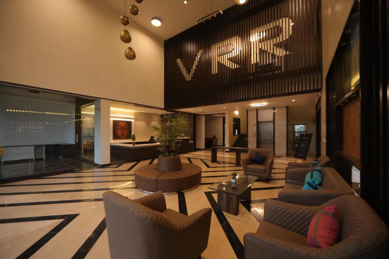 Vrr Astoria Hotel & Convention Center Bangalore Exterior photo