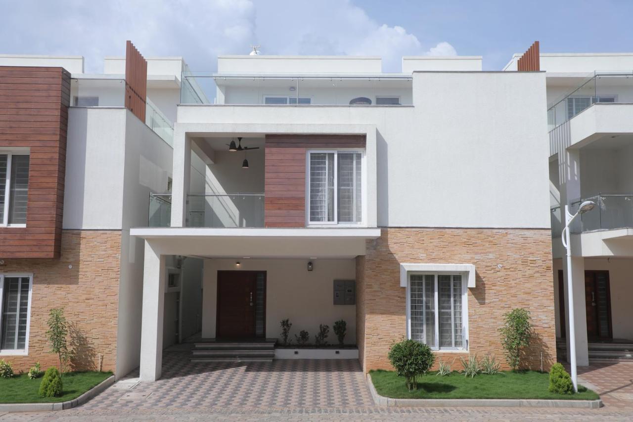 Vrr Astoria Hotel & Convention Center Bangalore Exterior photo