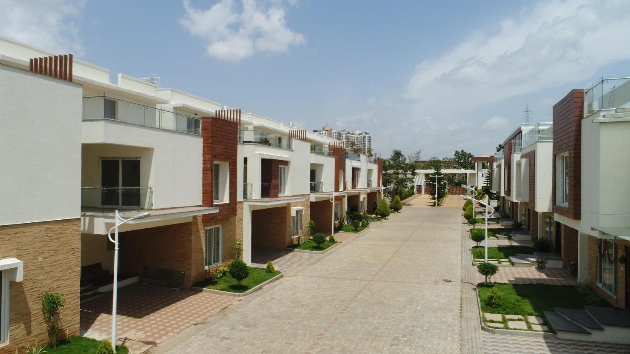 Vrr Astoria Hotel & Convention Center Bangalore Exterior photo