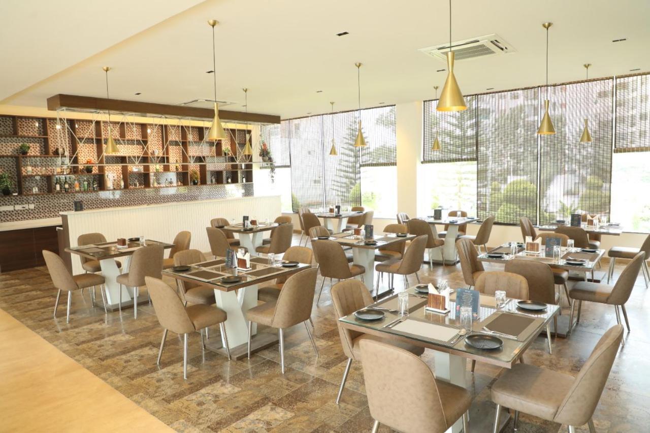 Vrr Astoria Hotel & Convention Center Bangalore Exterior photo