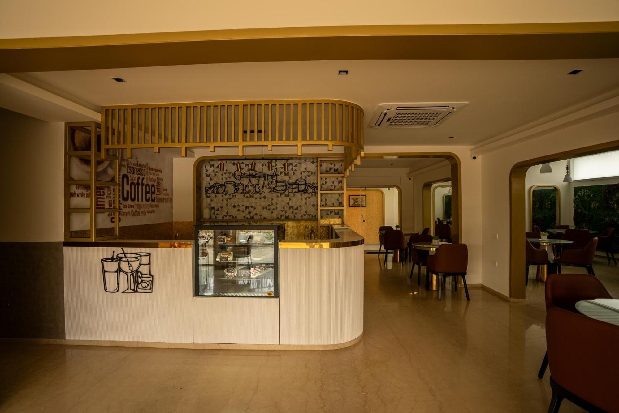 Vrr Astoria Hotel & Convention Center Bangalore Exterior photo