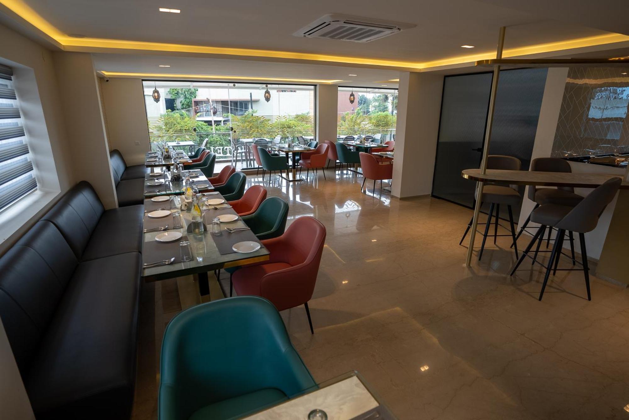 Vrr Astoria Hotel & Convention Center Bangalore Exterior photo